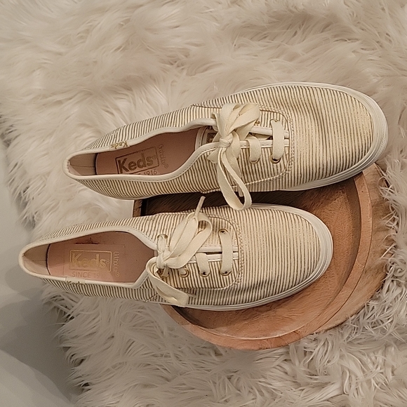 Keds Shoes - Keds gold triple metallic stripe platform shoes women's size 6.5 - gently loved